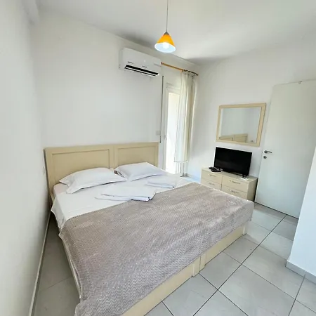 The Cozy Nest - Fully Loaded Apartment Tirana