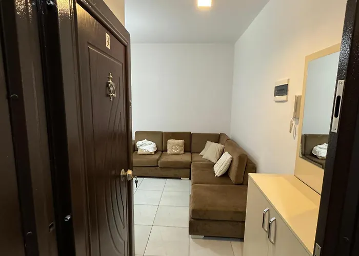 The Cozy Nest - Fully Loaded Tiran